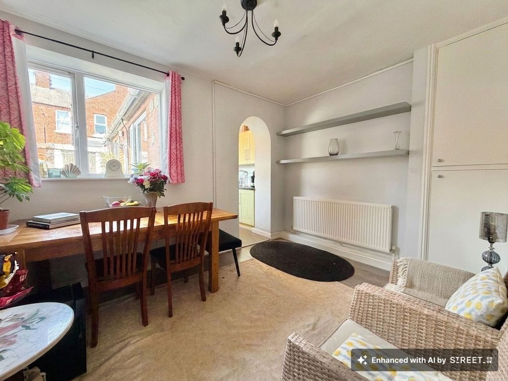 Property photo 3 of 11 Dining Room