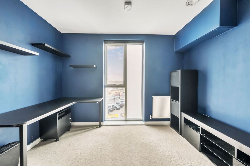 Property photo 1 of 23