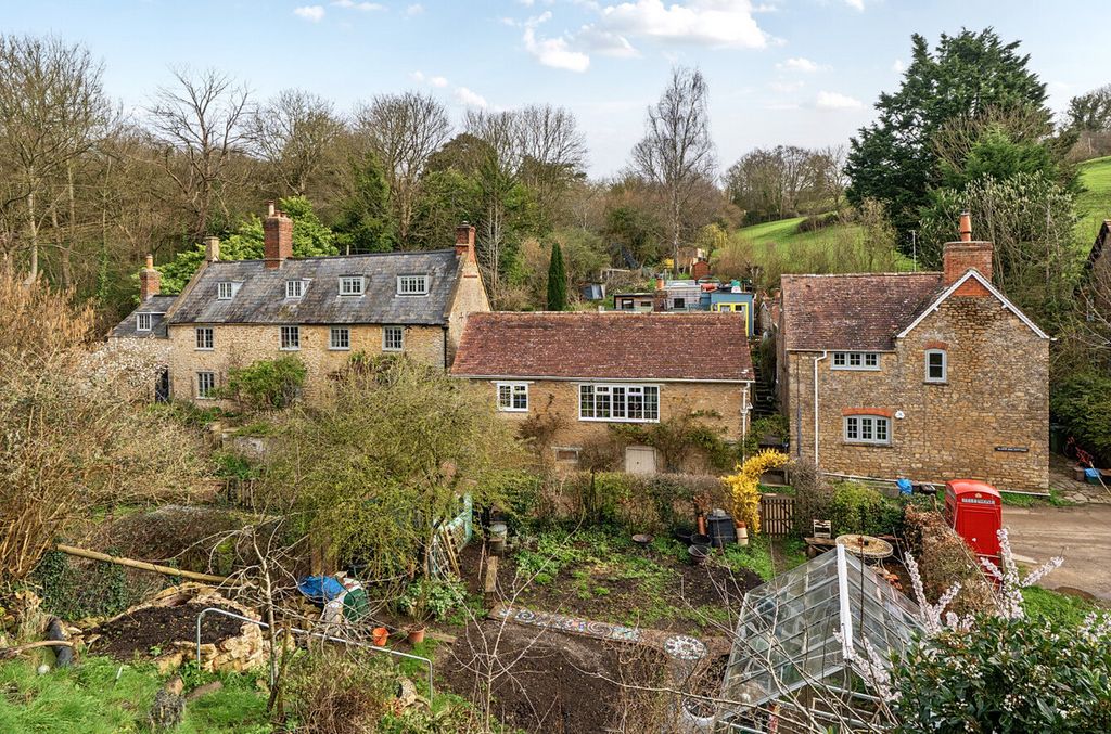 Property photo 2 of 18