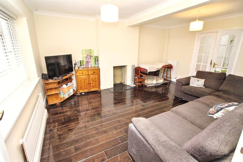 Property photo 3 of 13 Living Room