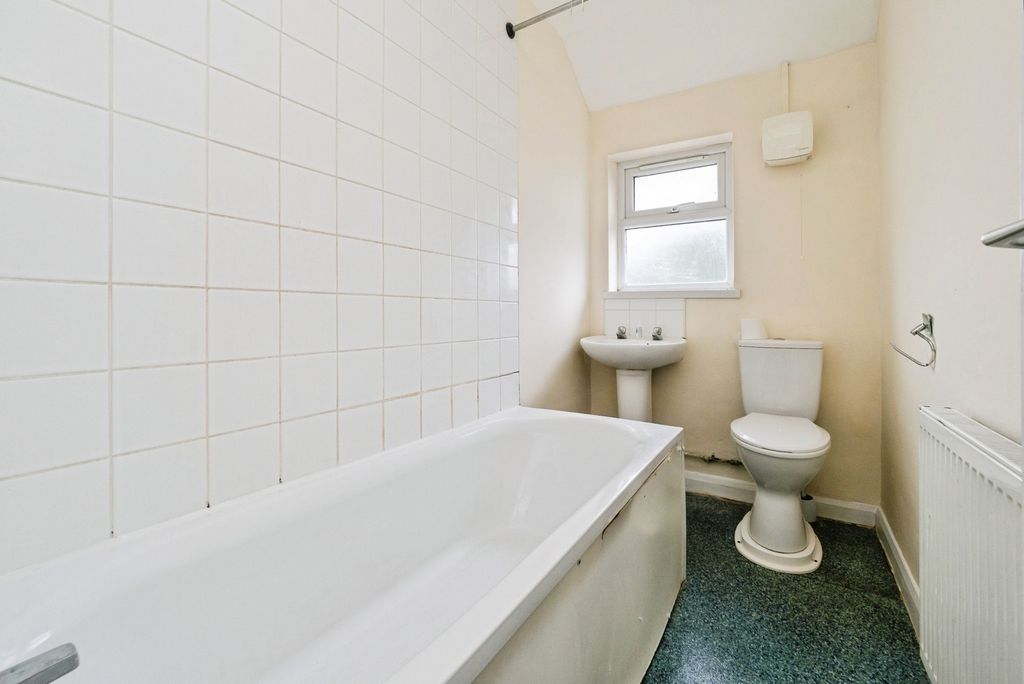 Property photo 3 of 17 Pbox-Img.Jpg