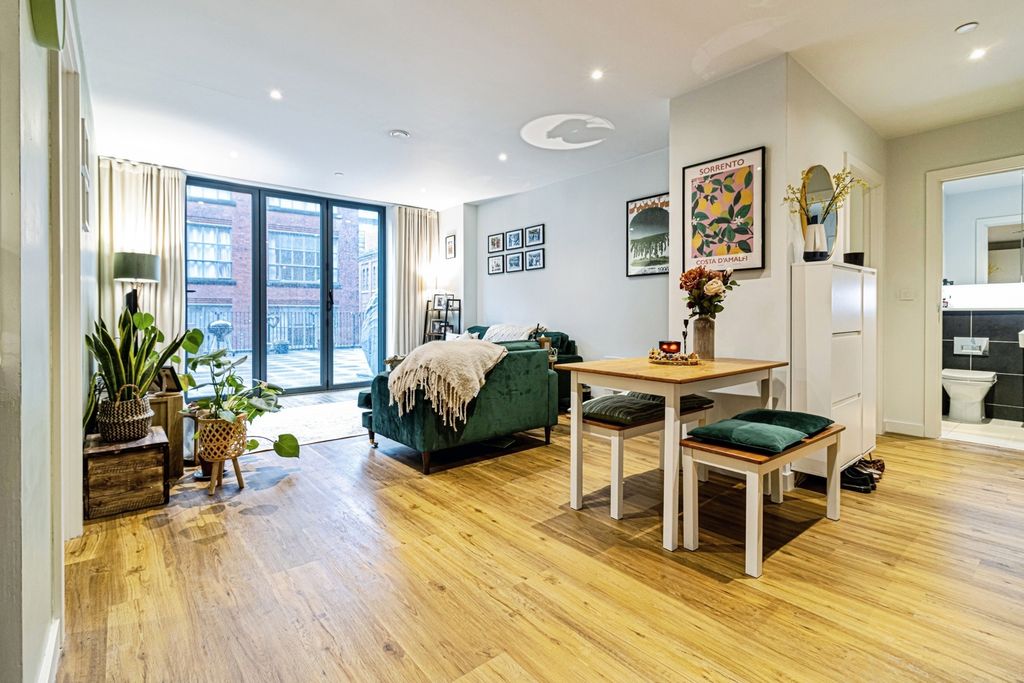 Property photo 2 of 25 Photo