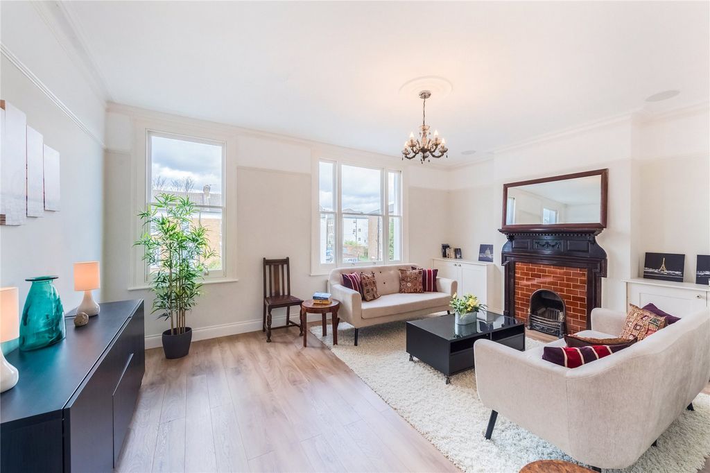 Property photo 1 of 11 Reception Room