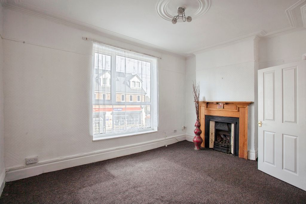 Property photo 2 of 17 Photo