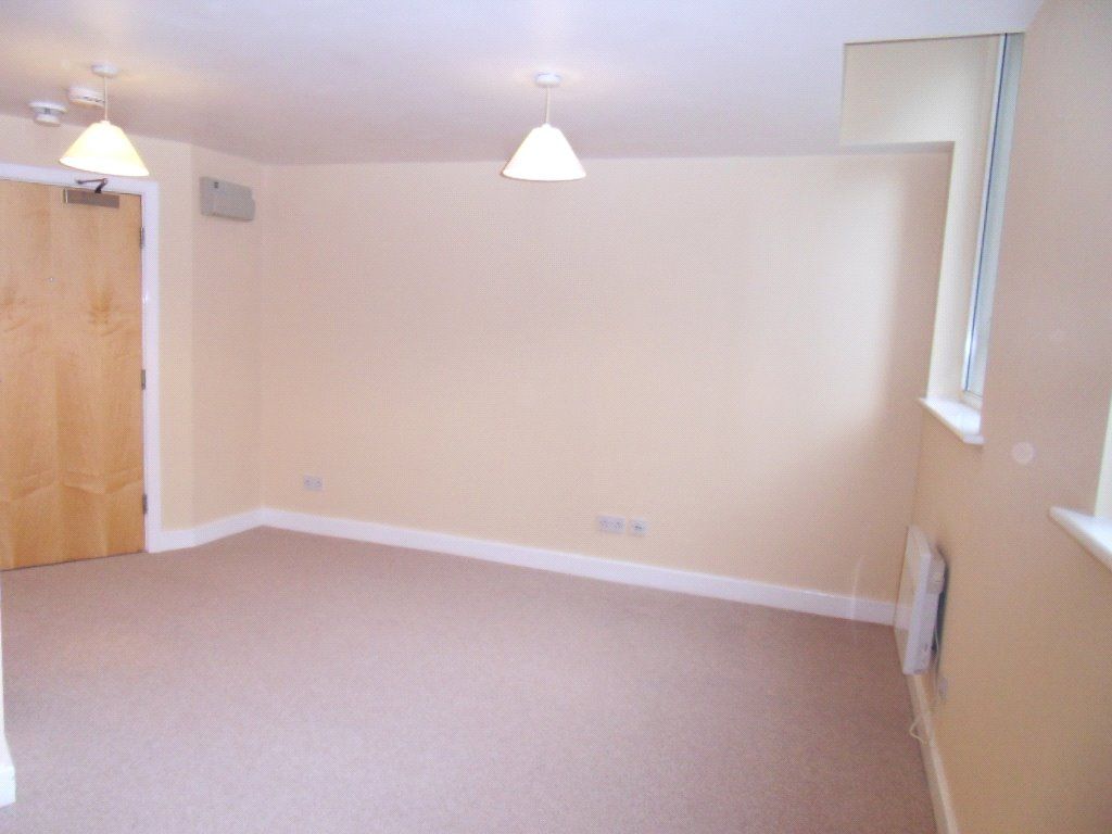 Property photo 3 of 8 Picture No. 01