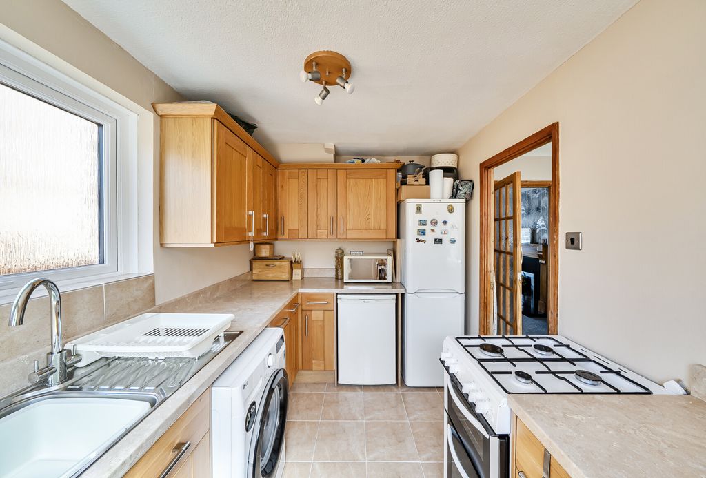 Property photo 2 of 17 1439330-13-69d63A...