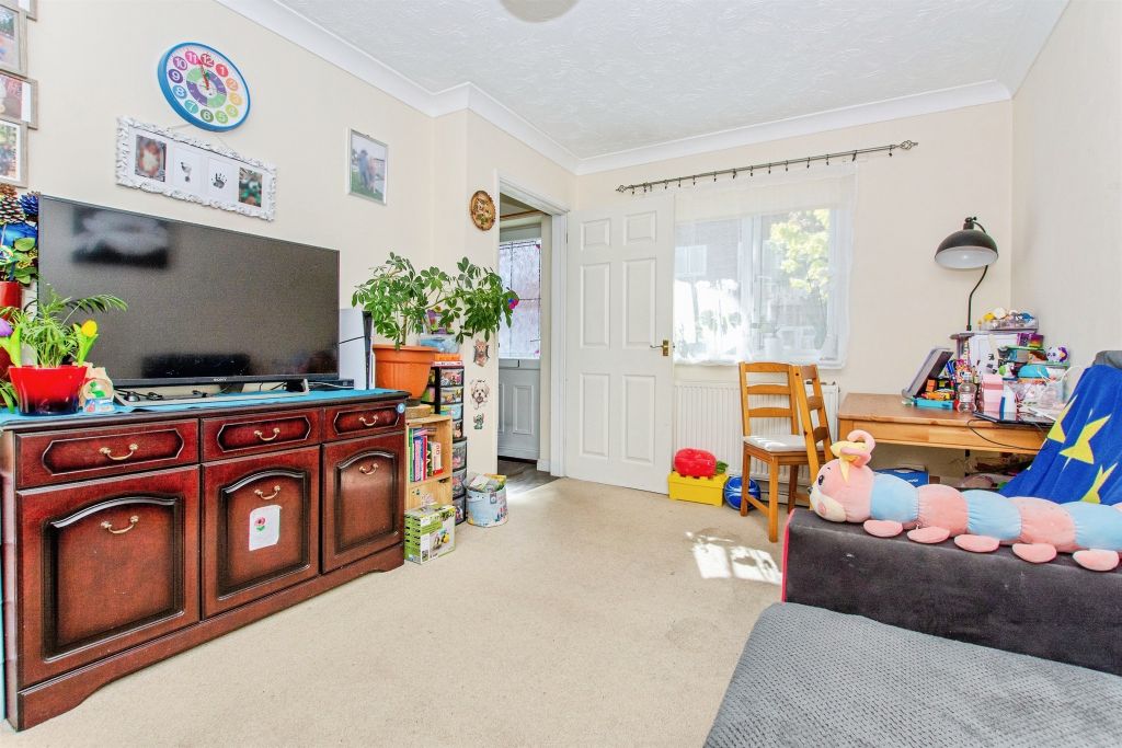 Property photo 3 of 17