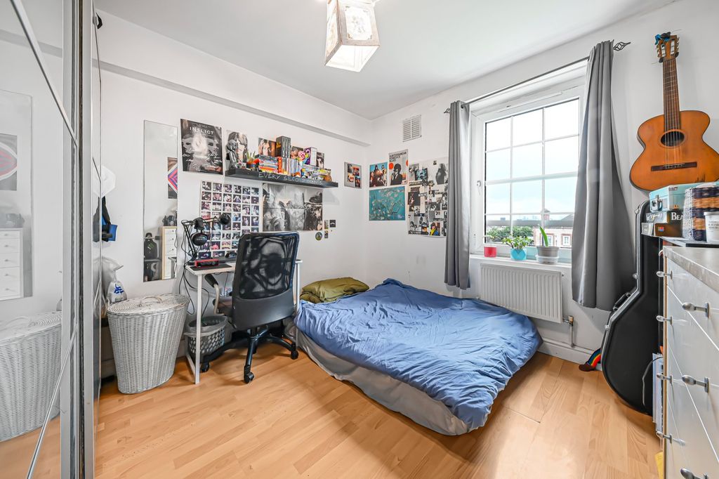 Property photo 3 of 13