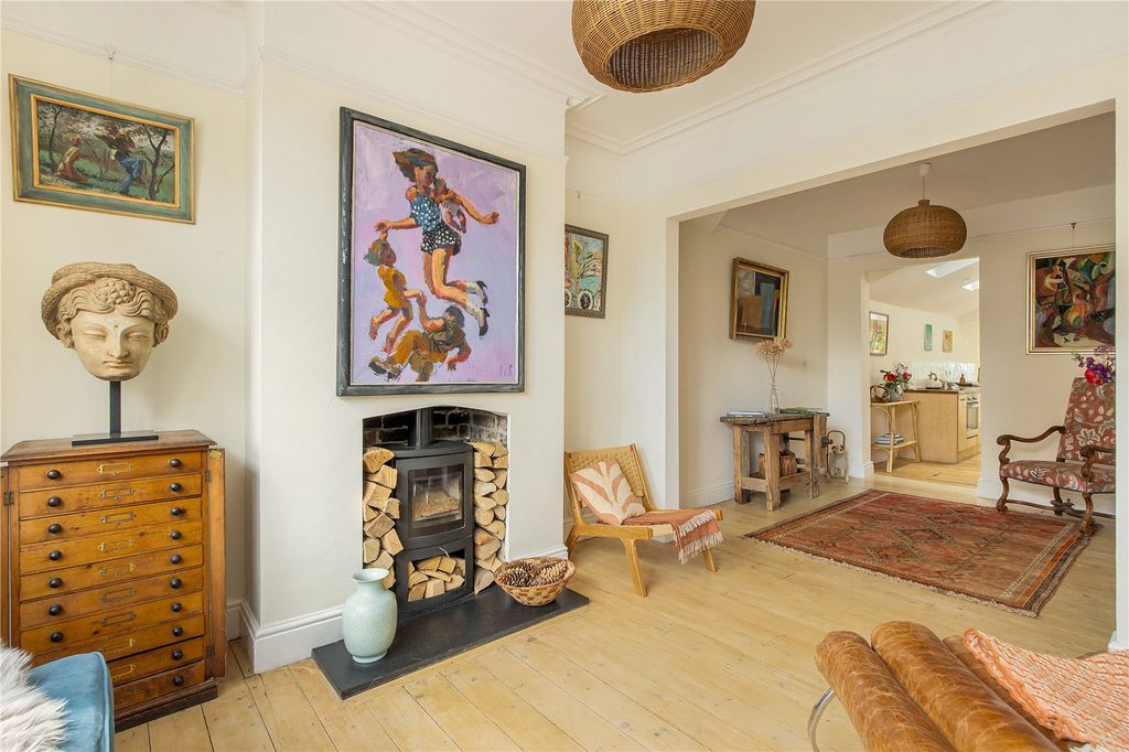 Property photo 2 of 14 Sitting Room