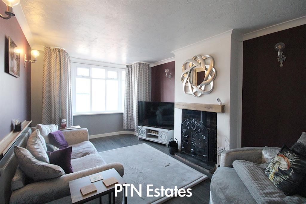 Property photo 2 of 10 Lounge.Jpg