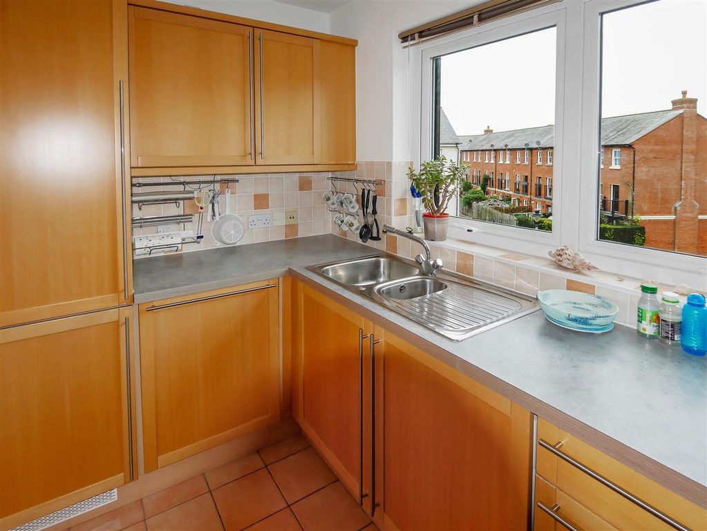 Additional image 7 of 2 bed flat for saleWight Court, Surrey Street, Littlehampton BN17