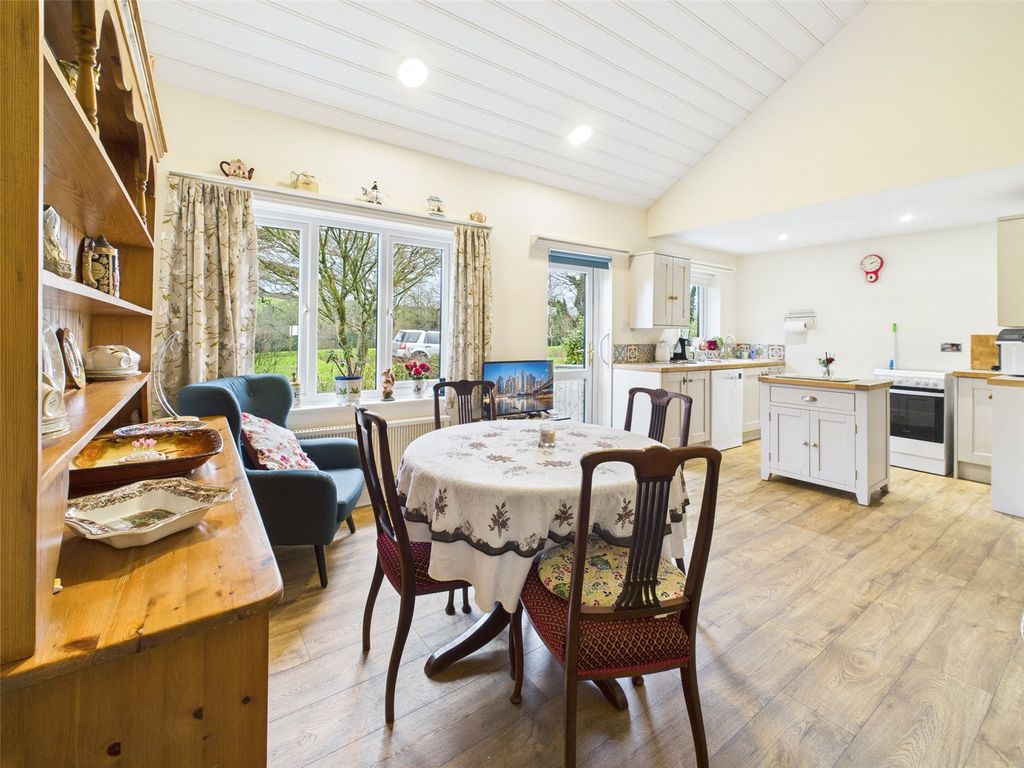 Property photo 2 of 10 Picture No. 05