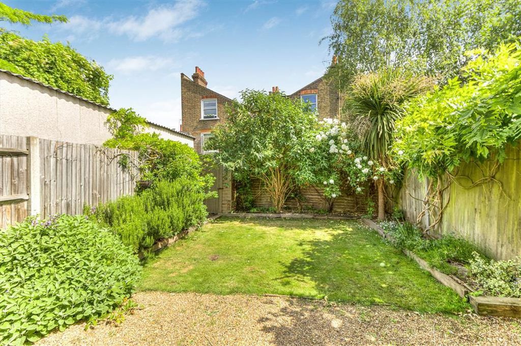 Property photo 2 of 7