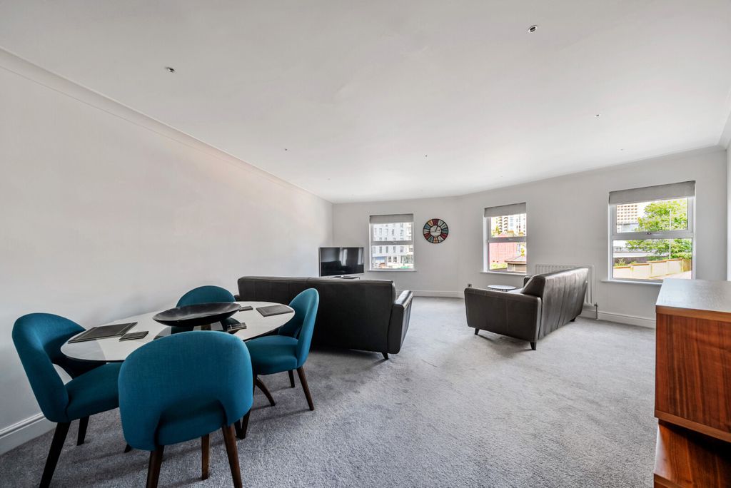 Property photo 3 of 20 1459000-7-6A0Ef6d...