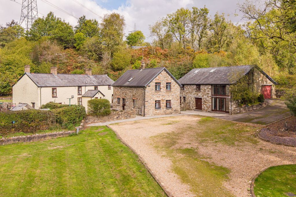 Property photo 1 of 72