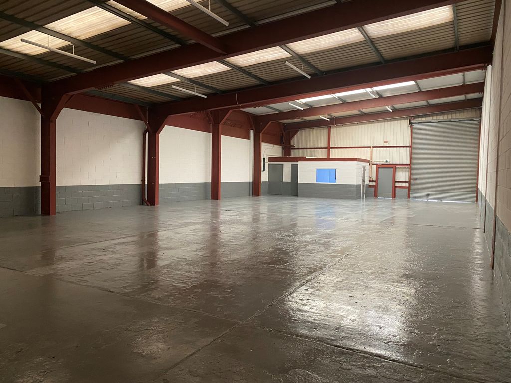 Property photo 3 of 6