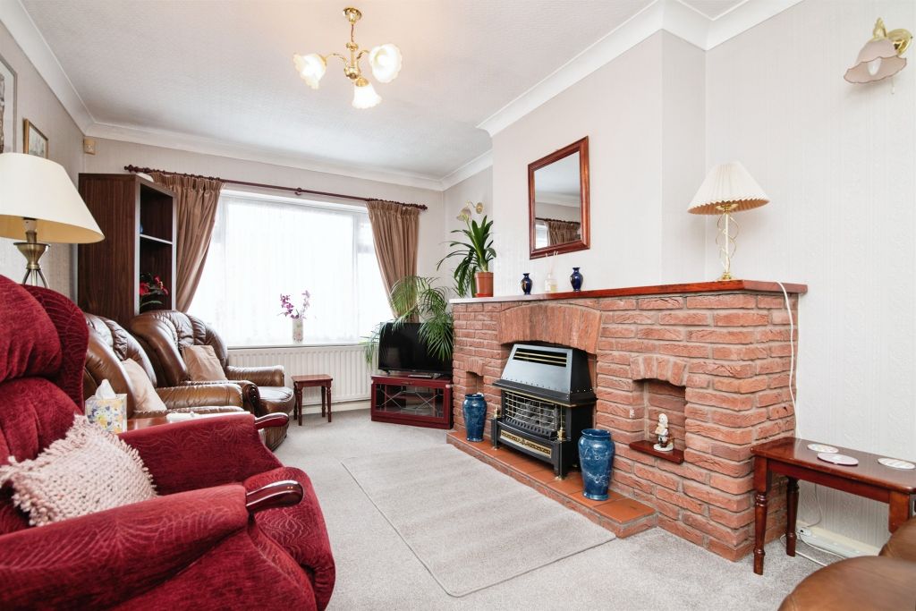 Property photo 2 of 17