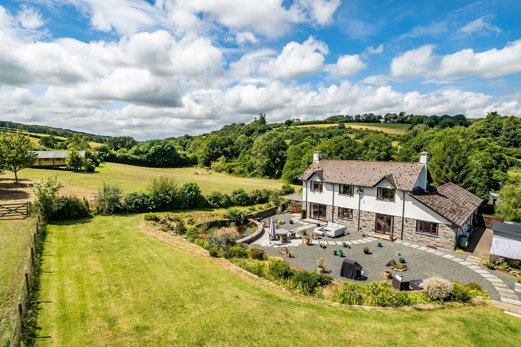 Property photo 1 of 23