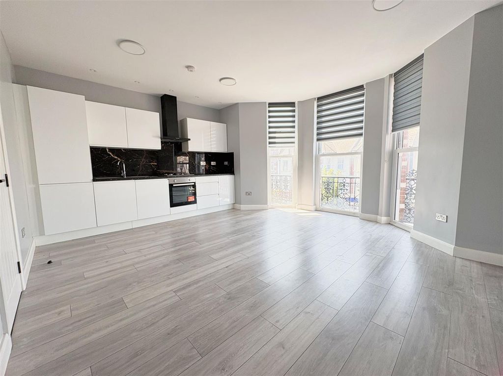 Property photo 1 of 6 Open Plan Kitchen/Living Room