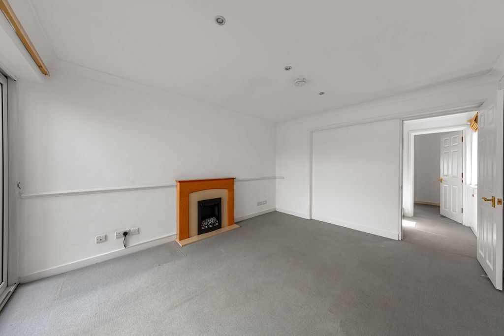 Property photo 2 of 11 094A8037