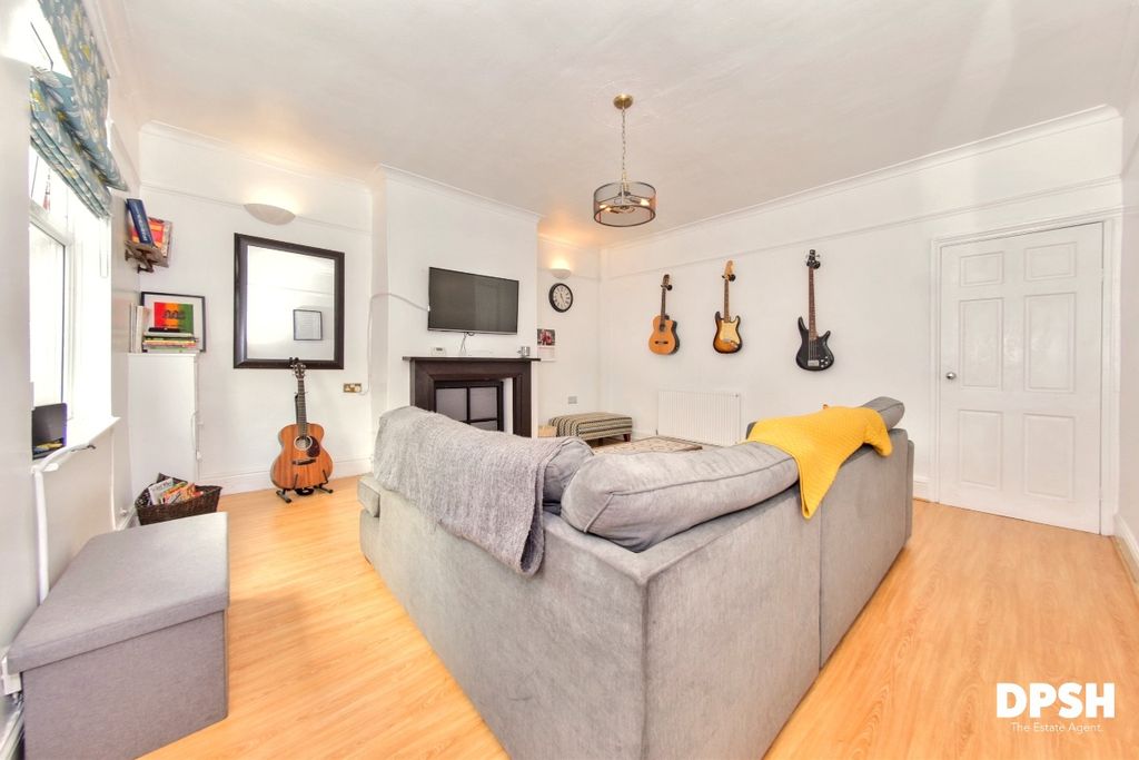 Property photo 3 of 22