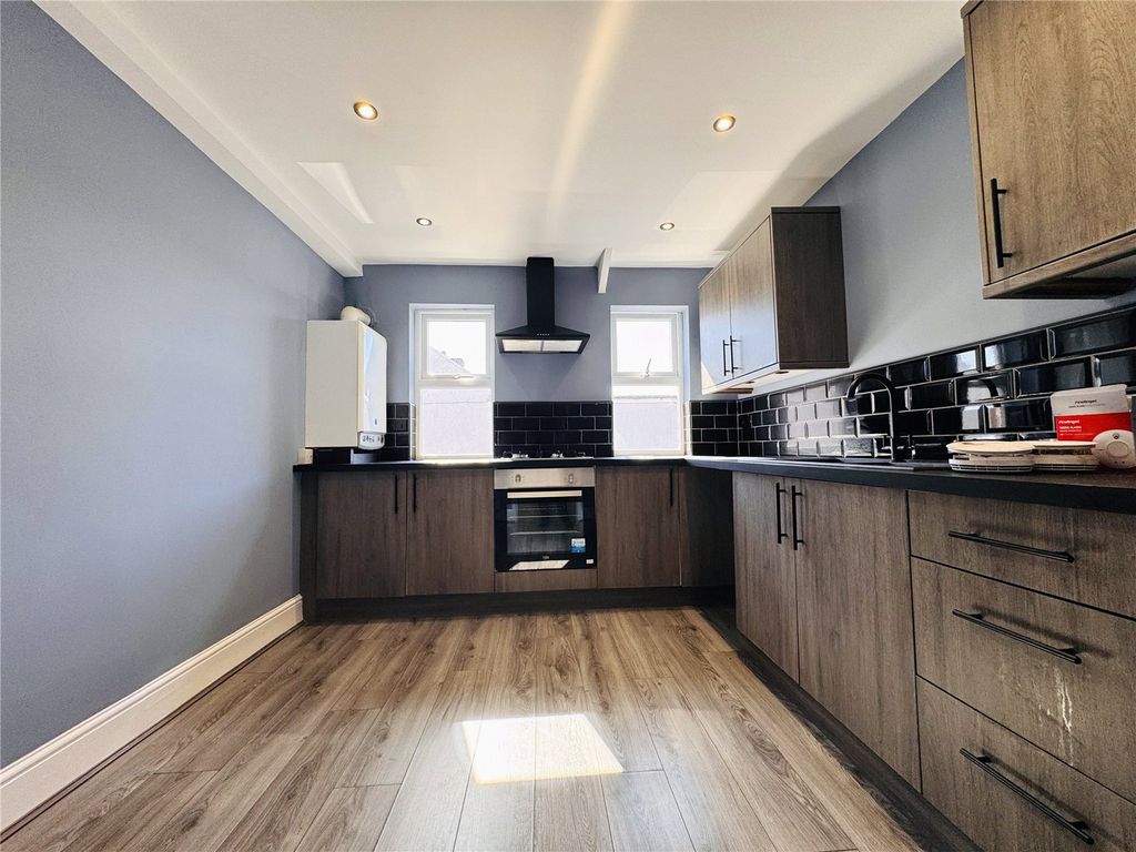 Property photo 2 of 11 Picture No. 19