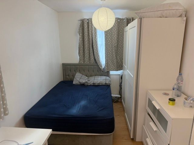 Property photo 1 of 19 Ensuite Double Bedroom