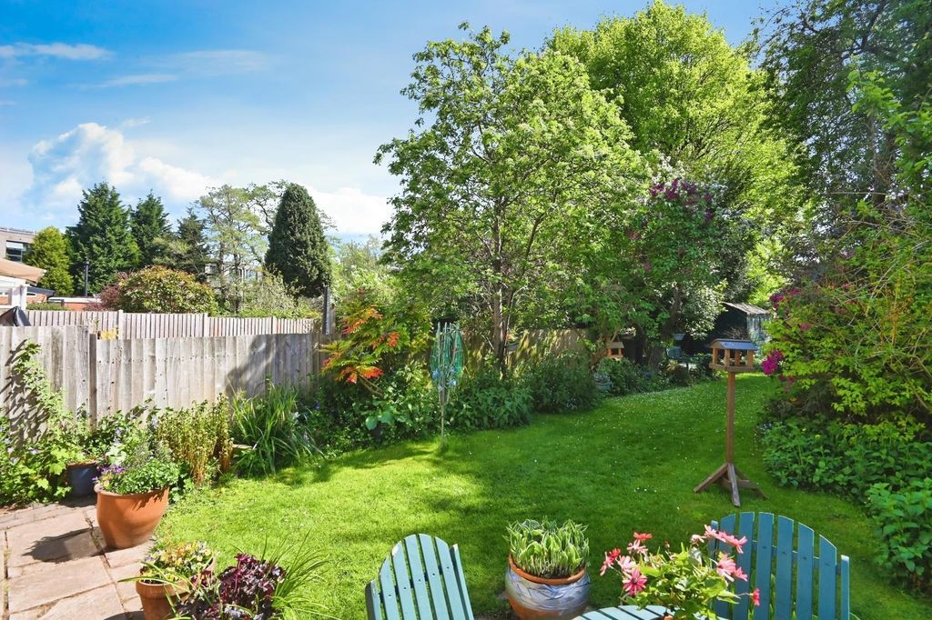 Property photo 2 of 21 119Upperholland24.Jpg