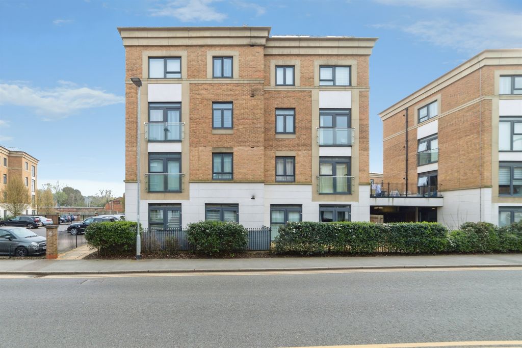 Property photo 1 of 20