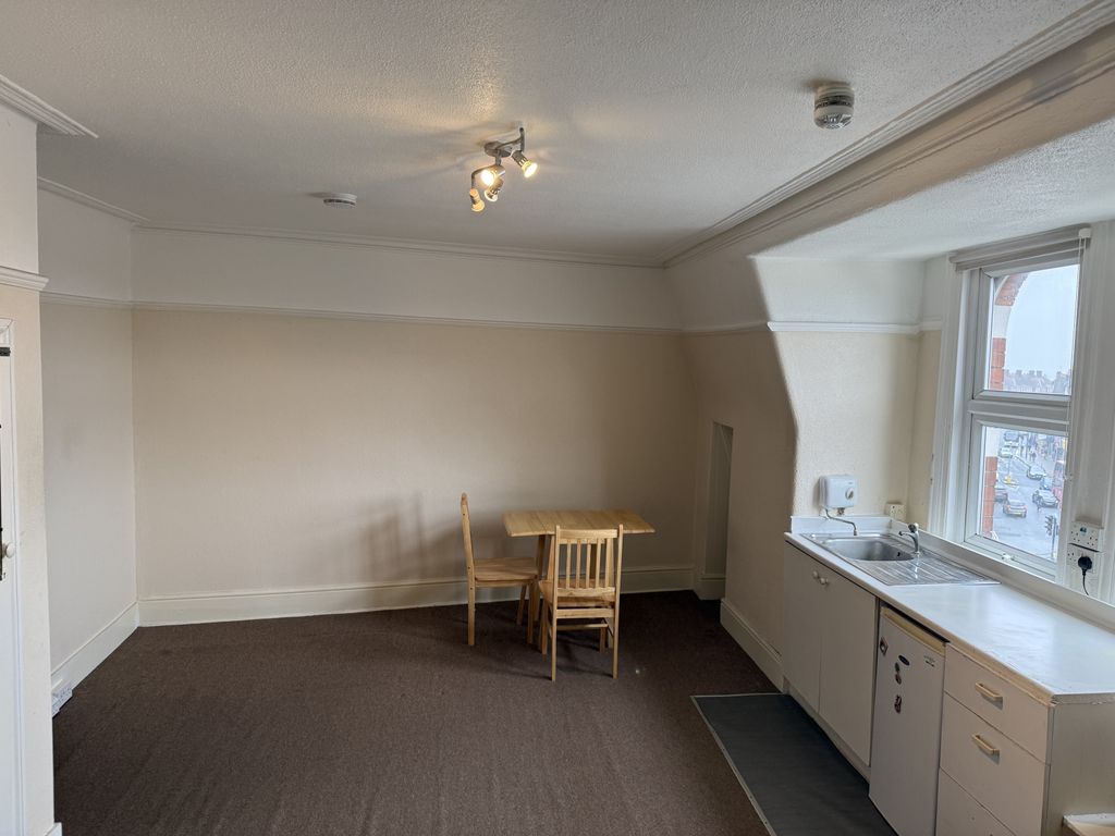 Property photo 2 of 6 Gallery