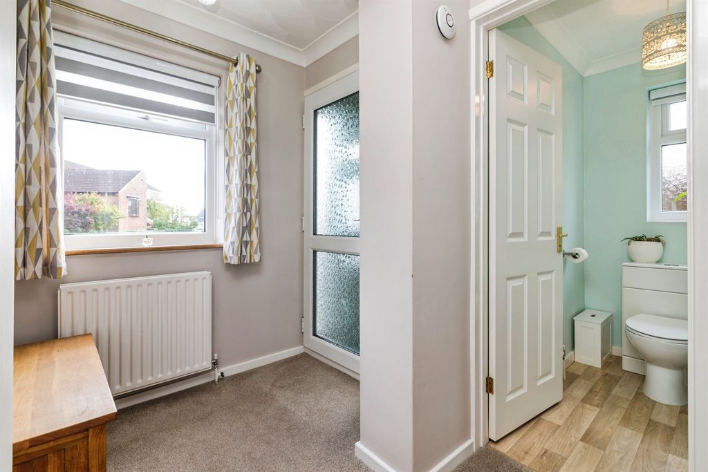 Property photo 2 of 17