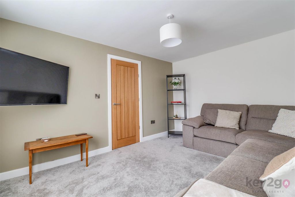 Property photo 3 of 16 Img_4168-Img_4170.Jpg