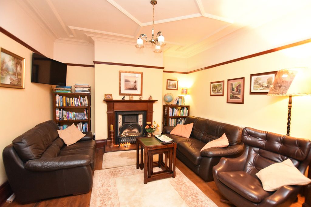 Property photo 2 of 36