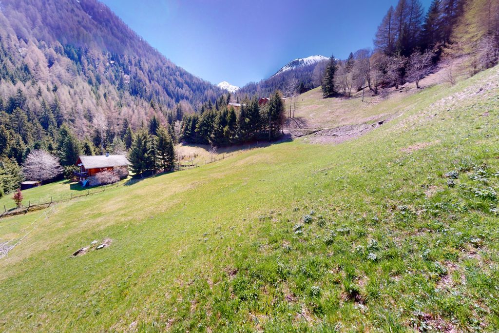 Property photo 2 of 12