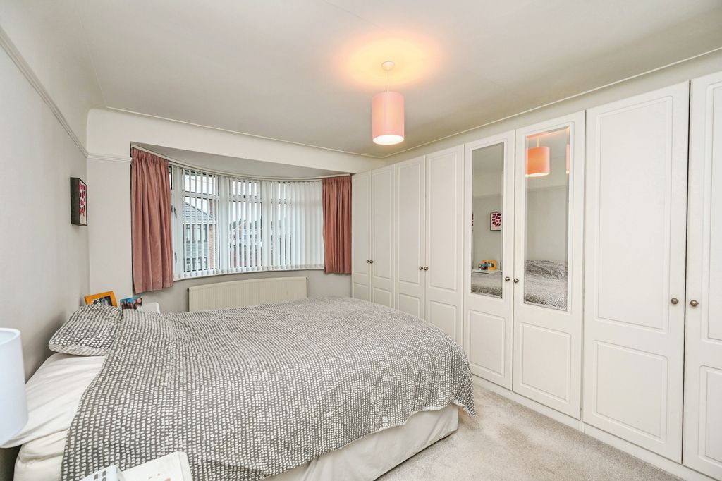 Property photo 3 of 17 Pbox-Img.Jpg