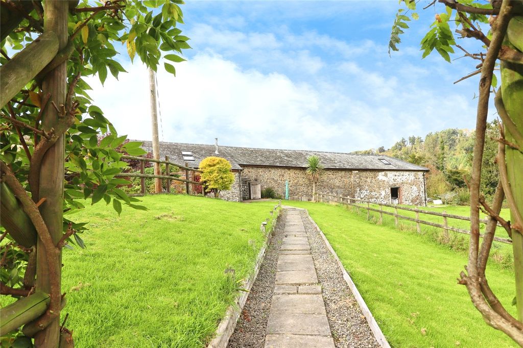 Property photo 3 of 23 Picture No. 06