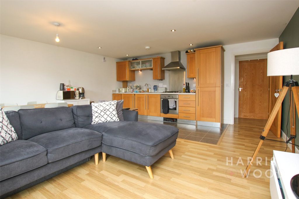 Property photo 2 of 15 Picture No. 42