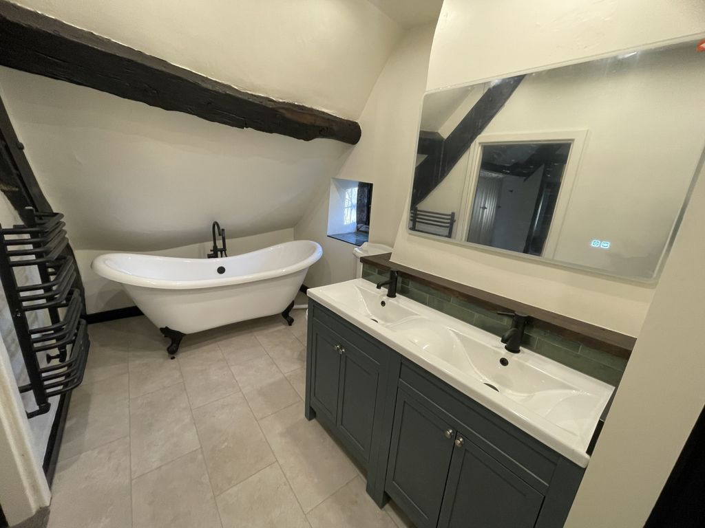 Property photo 3 of 20 Img_2844