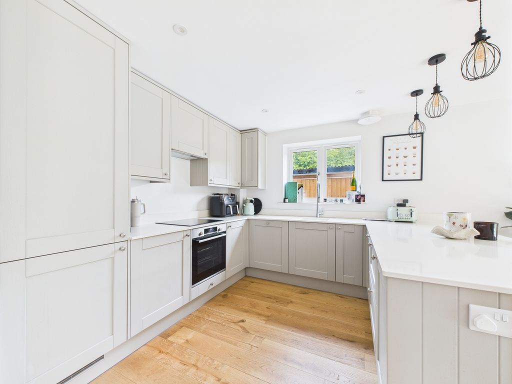 Property photo 3 of 15 Kitchen