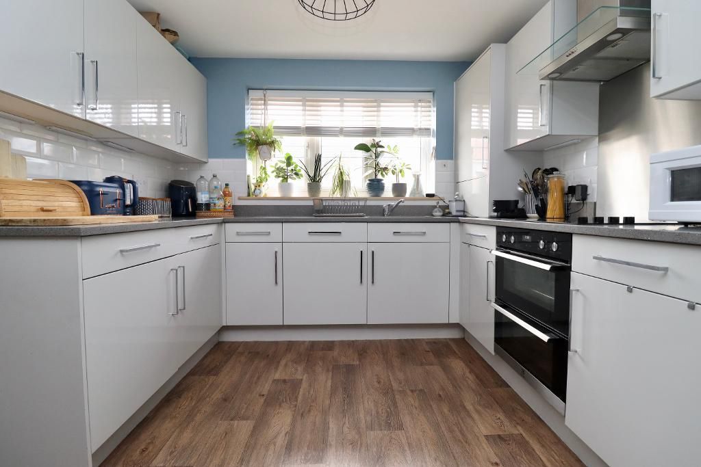 Property photo 3 of 14 Photo 3