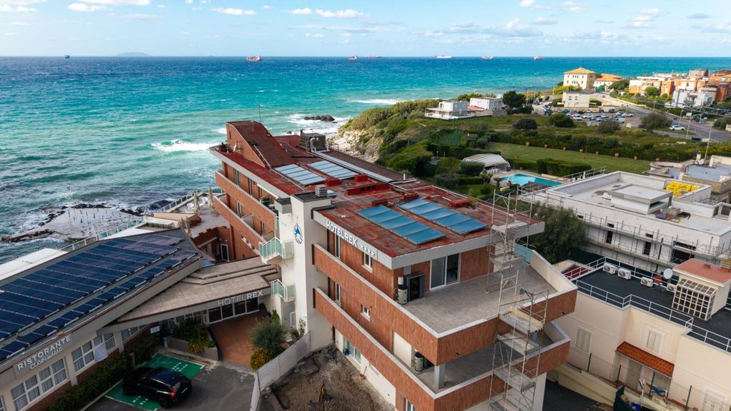 Property photo 1 of 25