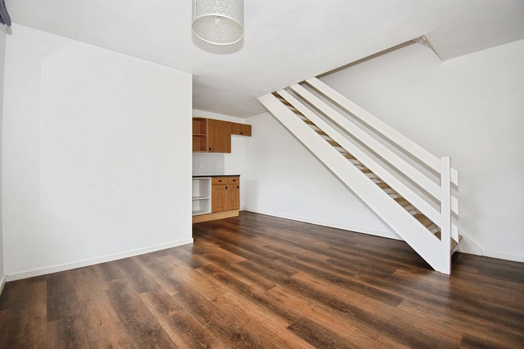 Property photo 3 of 11 Living Room