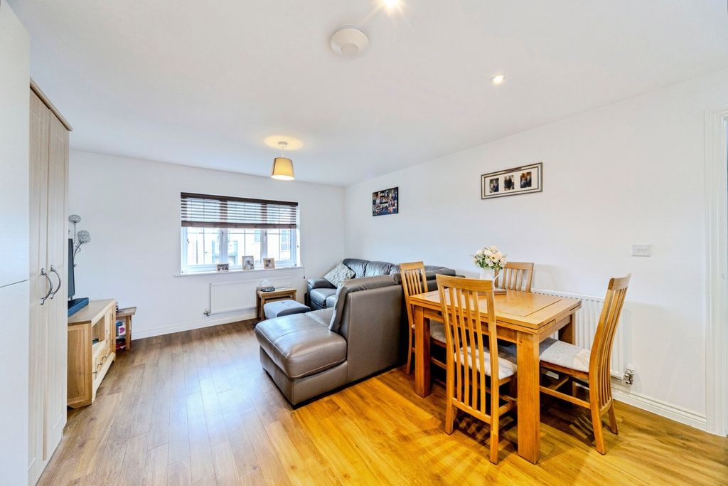 Property photo 2 of 14 Pbox-Img.Jpg