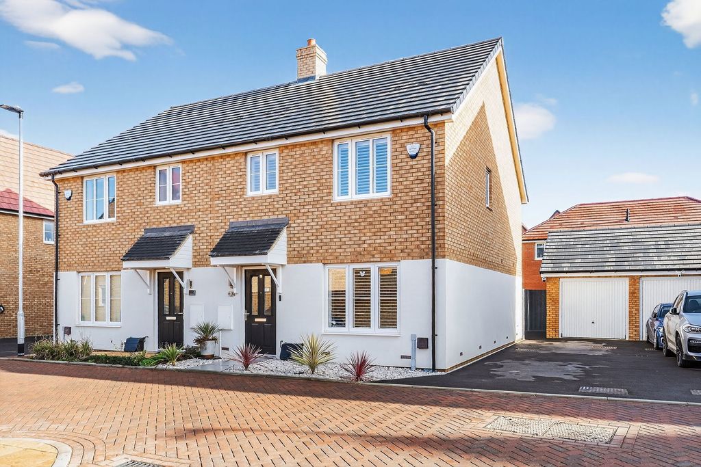 Property photo 1 of 31