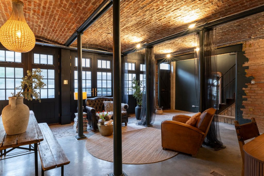 Property photo 2 of 38 Picture No. 74