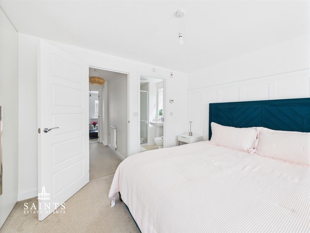 Property photo 3 of 14 Cam02819G0-Pr0114-Still016.Jpg