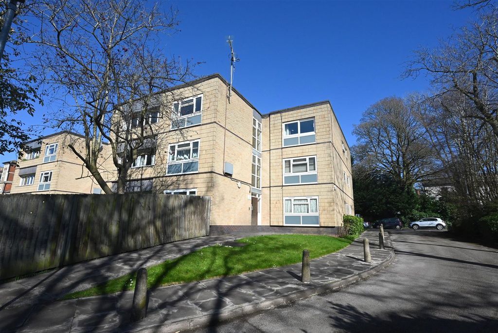 Property photo 1 of 11 Car Park Entrance.Jpg