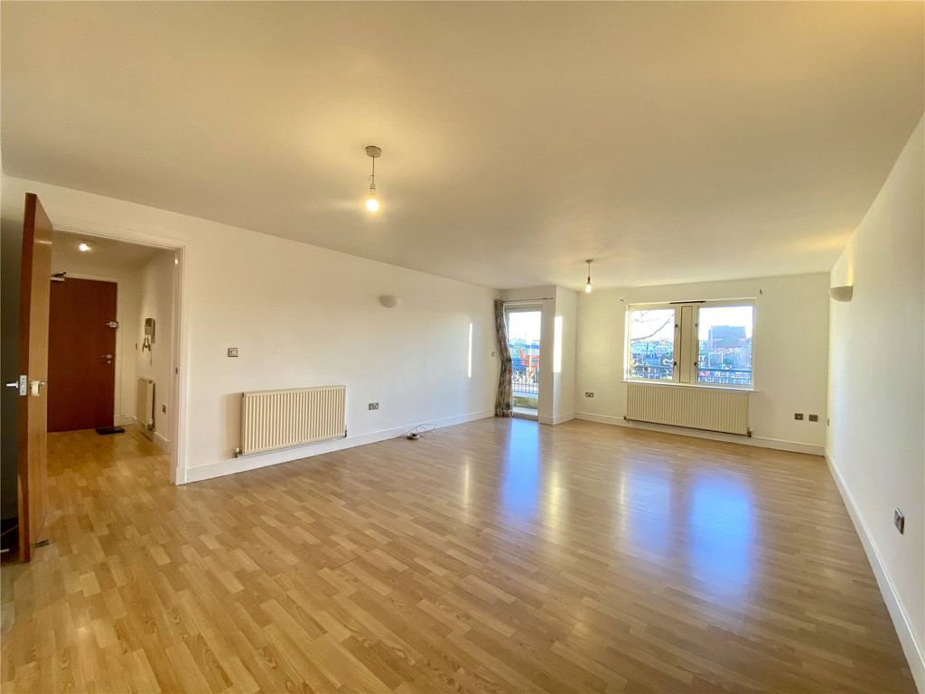 Property photo 3 of 24 Picture No. 14