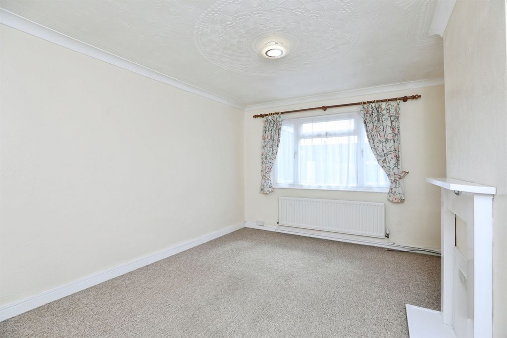 Property photo 3 of 23