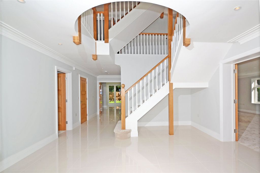 Property photo 3 of 11 Picture No. 08